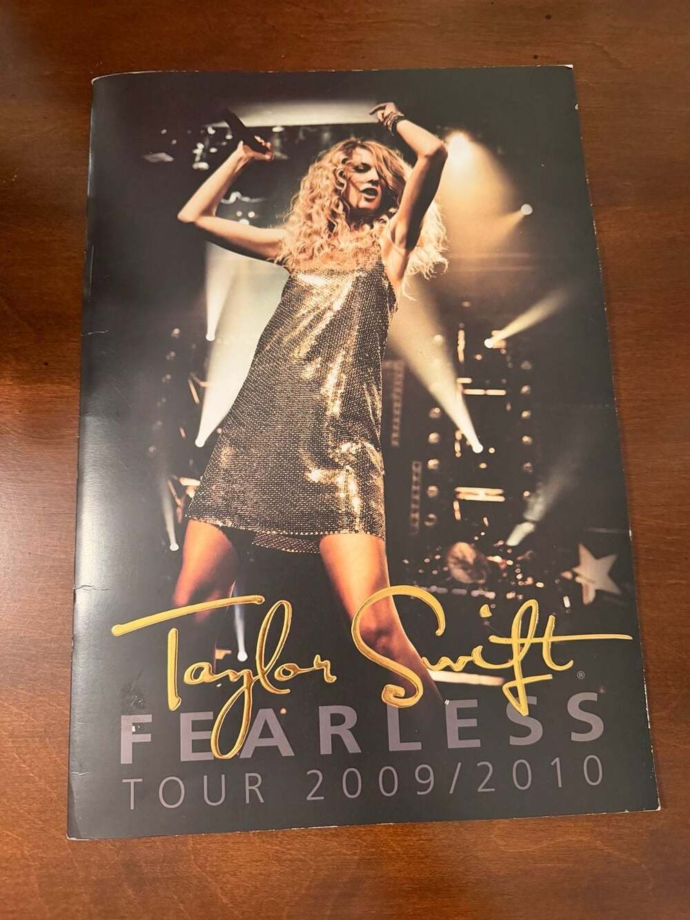 Taylor Swift Fearless Tour 2009/2010 Official Concert Program Tour Book